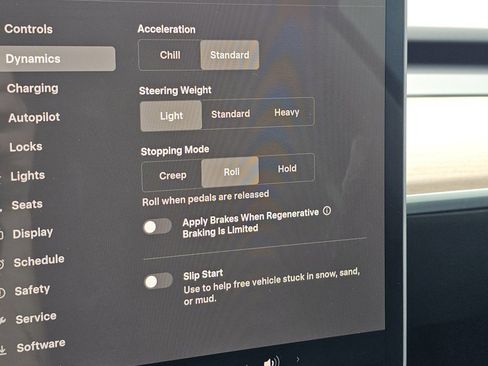 Used 2023 Tesla Model 3 Standard Range image 12