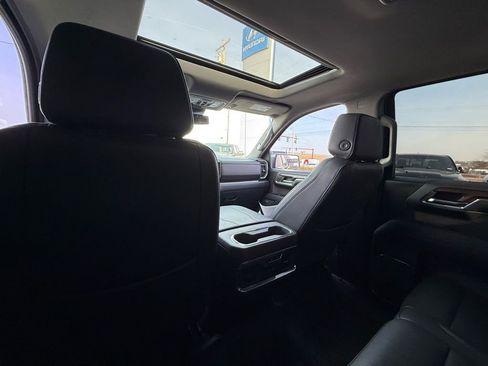 Used 2024 GMC Sierra 1500 SLT w/ SLT Premium Plus Package image 27