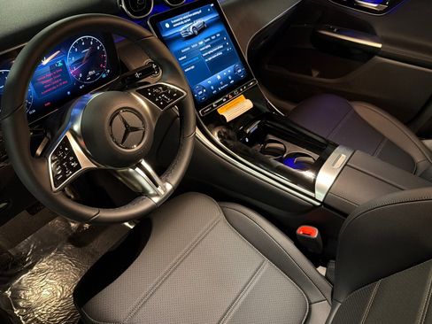 New 2027 Mercedes-Benz GLC 300 image 9