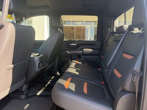 Used 2021 GMC Sierra 2500 AT4 w/ AT4 Preferred Package AWD/4WD image 15