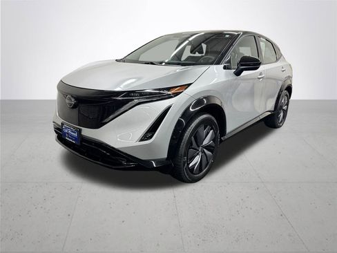 Used 2024 Nissan Ariya AWD image 2