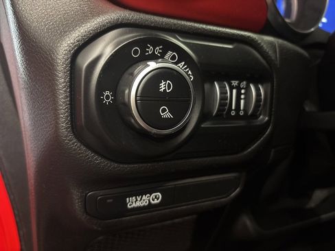 Used 2020 Jeep Gladiator Rubicon image 15