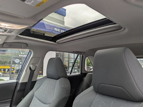 Used 2022 Toyota RAV4 XLE w/ Convenience Package AWD/4WD image 27