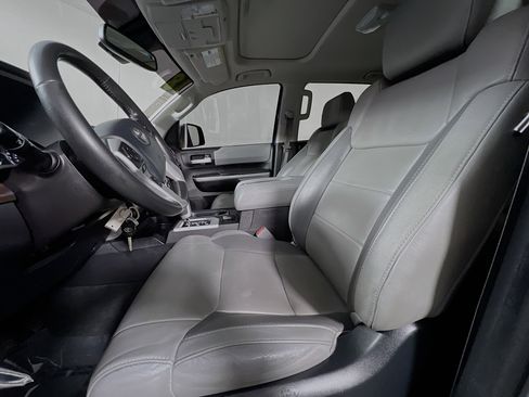 Used 2018 Toyota Tundra Limited image 15