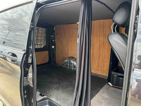 Used 2022 Mercedes-Benz Metris image 17
