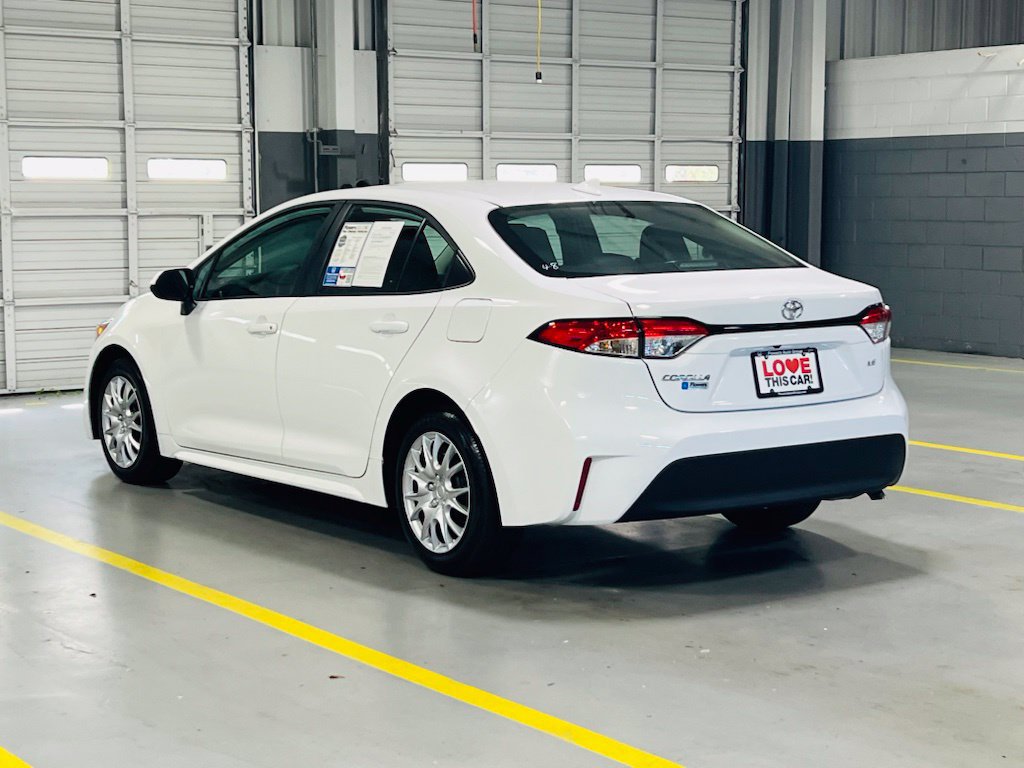 Used 2026 Toyota Corolla LE FWD image 15