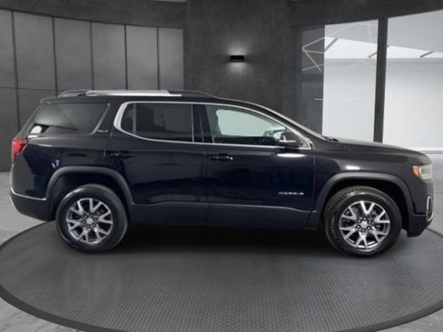 Used 2023 GMC Acadia SLT AWD/4WD image 4