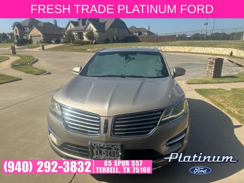 Used 2015 Lincoln MKC FWD image 2