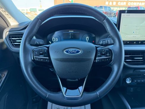 Used 2023 Ford Escape Platinum image 21