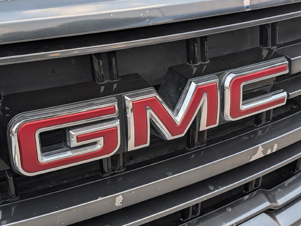 Used 2022 GMC Yukon AT4 AWD/4WD image 38