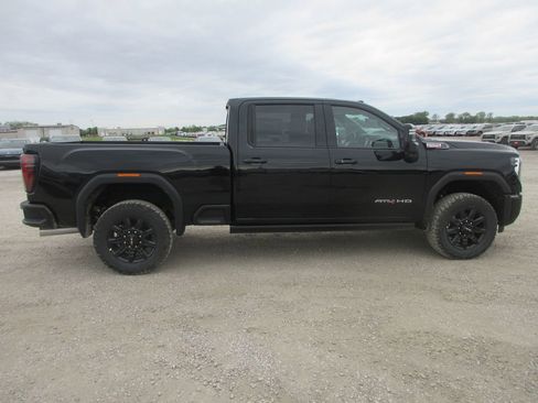 New 2026 GMC Sierra 2500 AT4 w/ AT4 Premium Plus Package AWD/4WD image 3