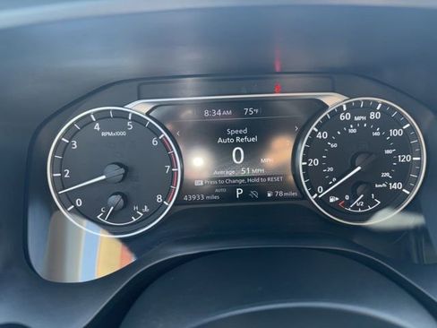 Used 2024 Nissan Rogue SV AWD/4WD image 12
