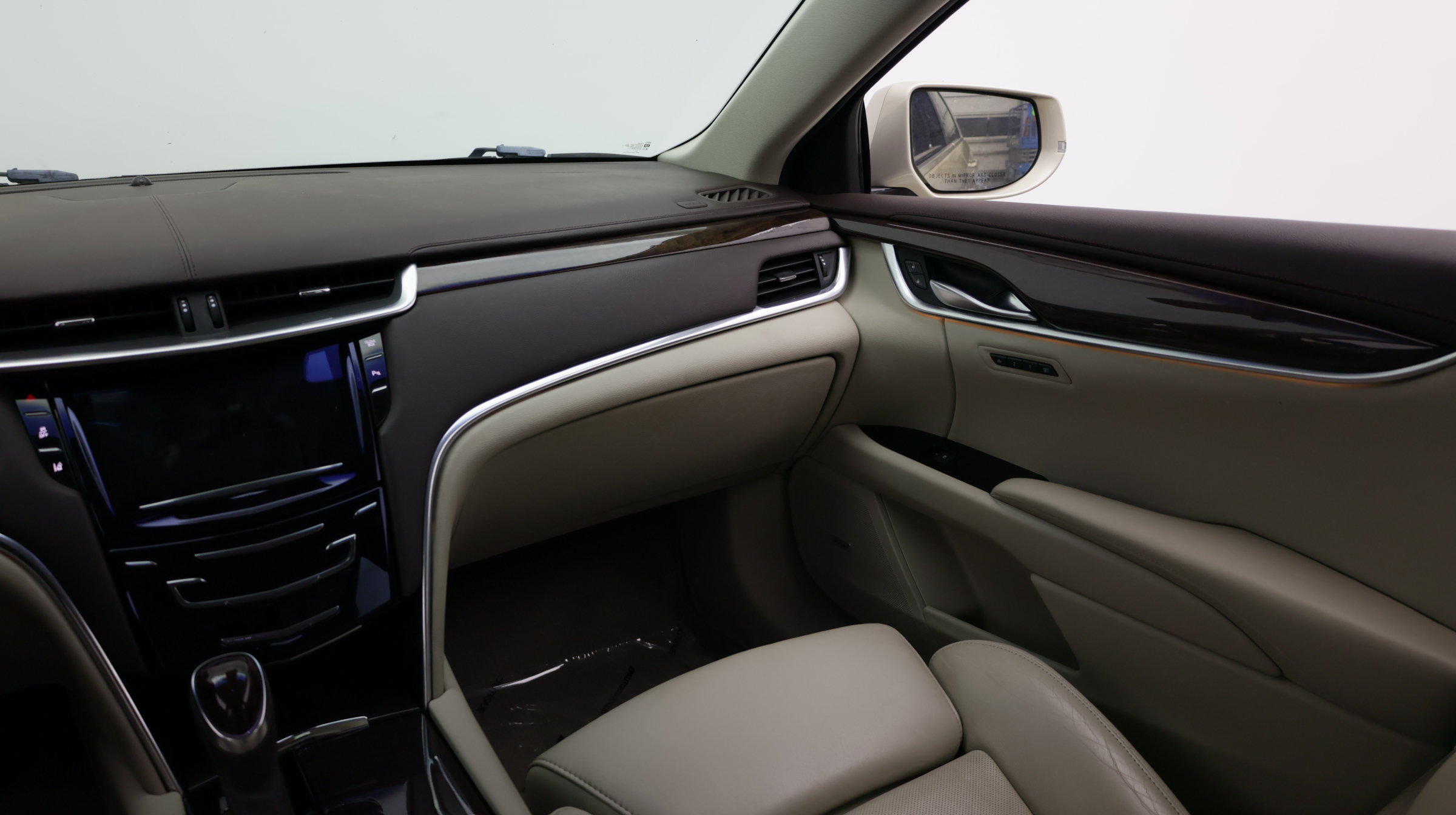 Used 2014 Cadillac XTS Luxury w/ Driver Awareness Package AWD/4WD image 31