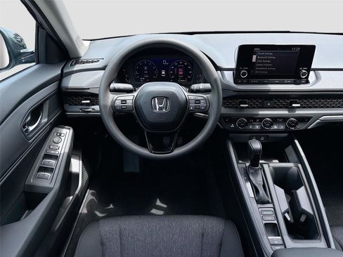 Certified 2025 Honda Accord SE image 26