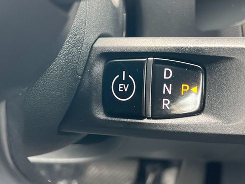 Certified 2024 Kia EV9 Light Long Range RWD image 23