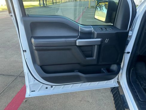 Used 2019 Ford F150 XLT w/ Equipment Group 302A Luxury AWD/4WD image 22