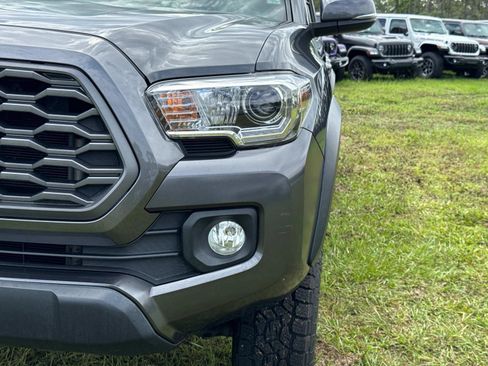 Used 2023 Toyota Tacoma TRD Off-Road AWD/4WD image 9