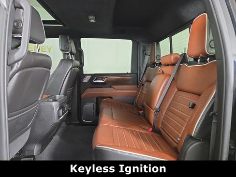 Used 2024 GMC Sierra 2500 Denali Ultimate image 13