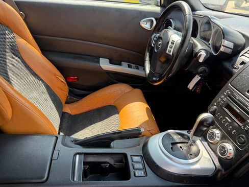 Used 2008 Nissan 350Z Touring image 8