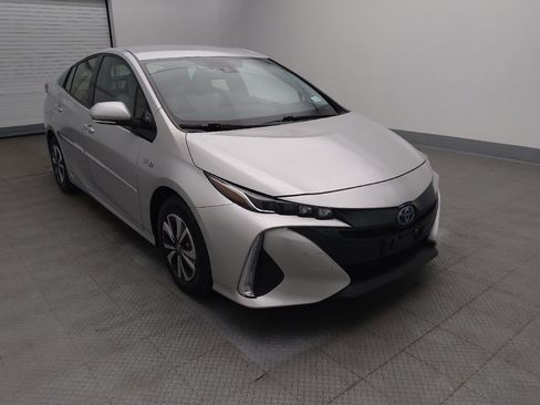 Used 2018 Toyota Prius Prime Plus w/ Protection Package image 13