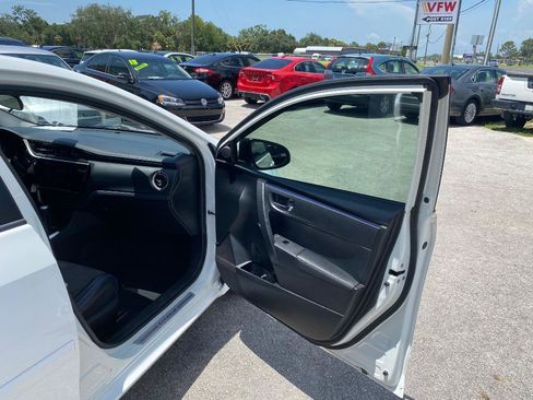 Used 2019 Toyota Corolla SE FWD image 21