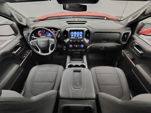 Used 2021 Chevrolet Silverado 1500 RST AWD/4WD image 2