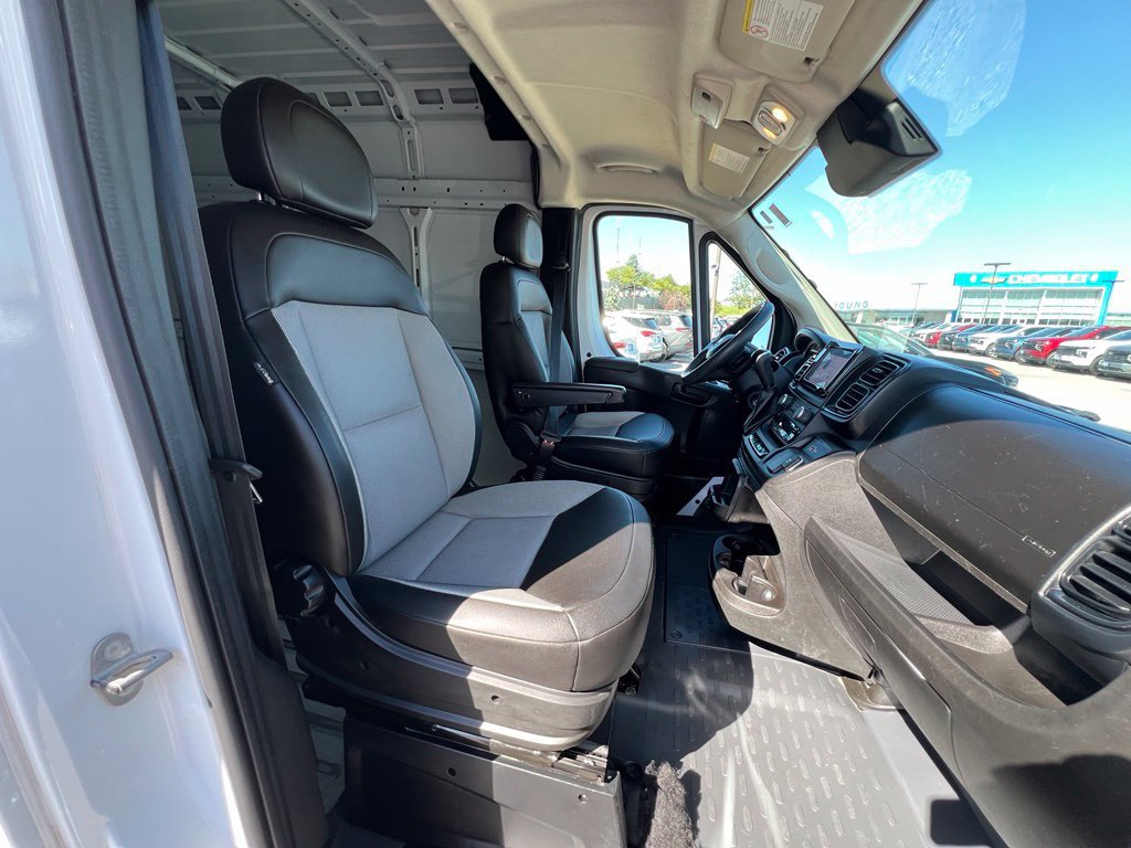 Used 2025 RAM ProMaster 2500 w/ Convenience Group FWD image 26