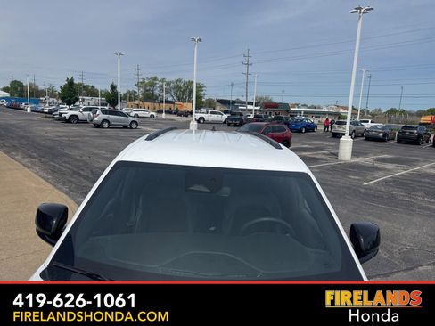 Used 2023 Jeep Grand Cherokee Altitude AWD/4WD image 9