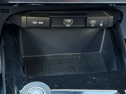 Used 2025 Kia Niro Wind FWD image 39