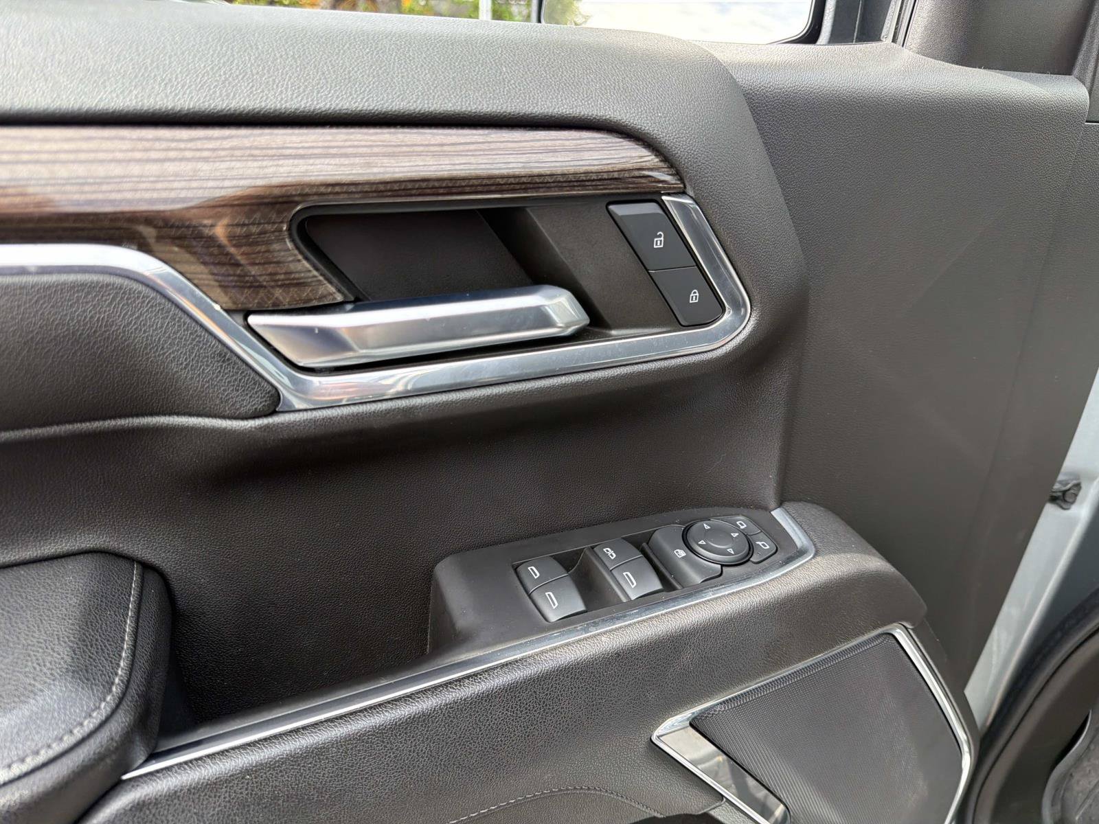 Used 2023 Chevrolet Silverado 1500 RST AWD/4WD image 17