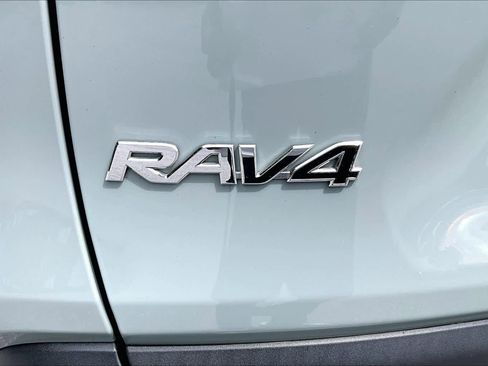 Used 2023 Toyota RAV4 XLE AWD/4WD image 30