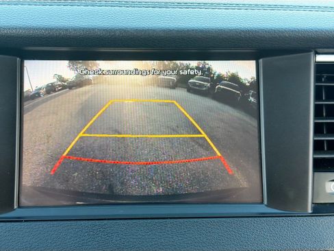 Used 2018 Kia Cadenza Premium image 30