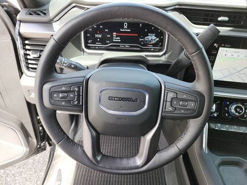 Used 2025 GMC Sierra 2500 Denali Ultimate AWD/4WD image 32