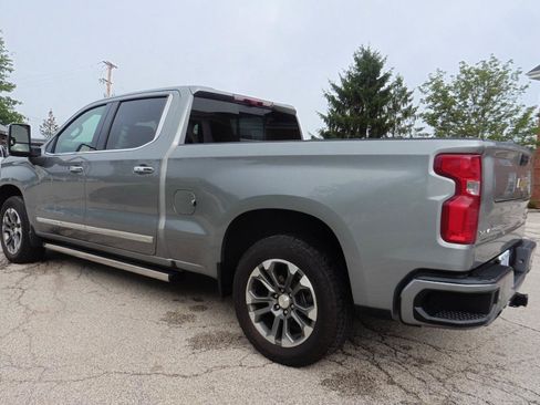 Used 2024 Chevrolet Silverado 1500 High Country w/ Technology Package AWD/4WD image 2