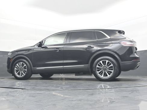 Used 2023 Lincoln Nautilus AWD w/ Premium Package image 29