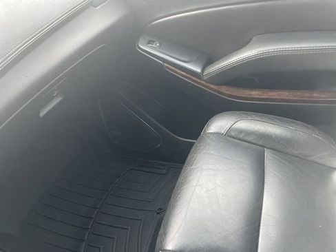 Used 2019 Chevrolet Suburban LT w/ Luxury Package image 12