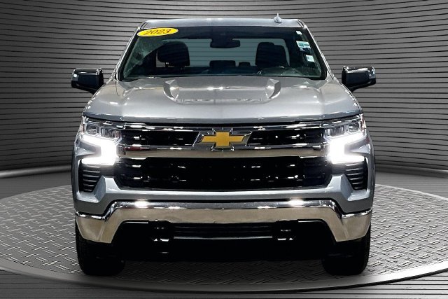 Used 2023 Chevrolet Silverado 1500 LT AWD/4WD image 2