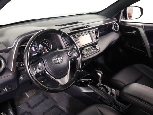 Used 2018 Toyota RAV4 SE w/ All Weather Liner Package AWD/4WD image 27