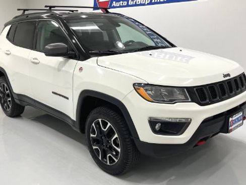 Used 2020 Jeep Compass Trailhawk AWD/4WD image 21