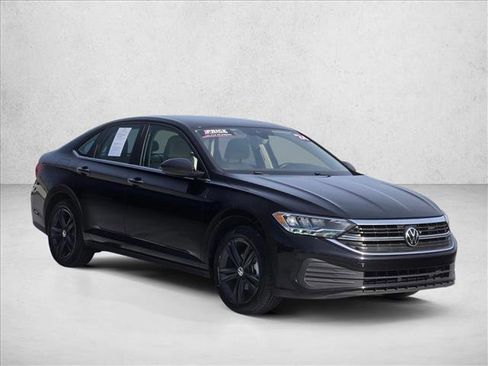 Used 2024 Volkswagen Jetta SE w/ Black Wheel Package image 3