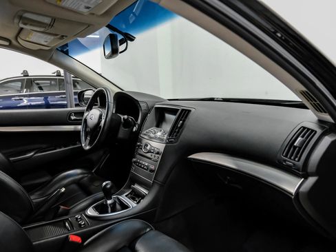 Used 2013 INFINITI G37 Sport image 15