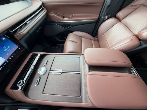 New 2025 Lincoln Navigator L Reserve image 28