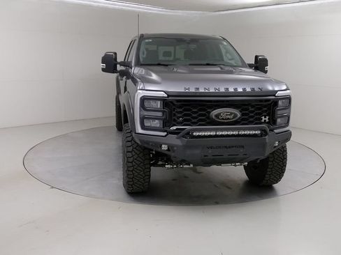 New 2026 Ford F250 Lariat w/ Black Appearance Package AWD/4WD image 10