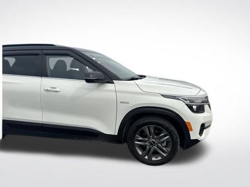 Certified 2023 Kia Seltos S w/ Navigation Package AWD/4WD image 13
