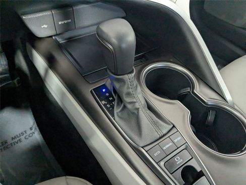 Certified 2022 Toyota Camry SE image 22