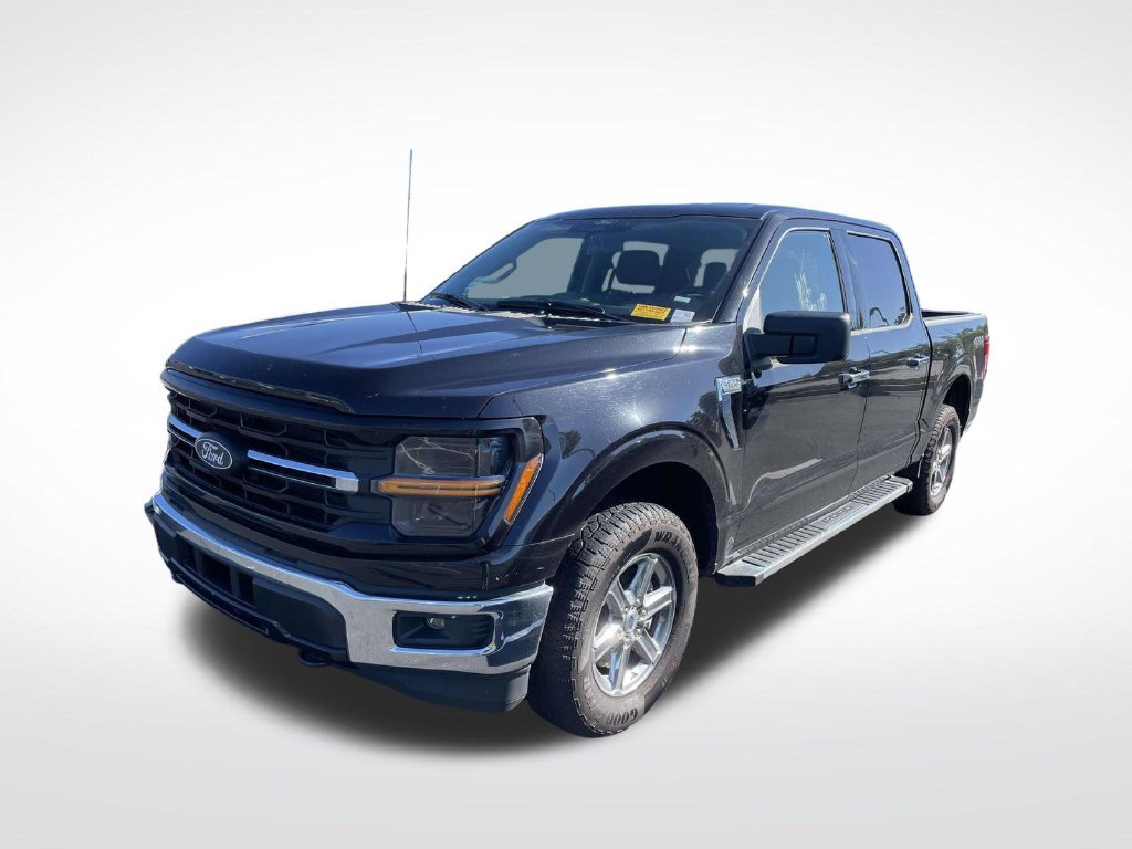 Used 2025 Ford F150 XLT w/ Equipment Group 301A Standard AWD/4WD image 3