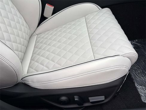 Used 2025 Genesis G70 3.3T Advanced w/ Sport Prestige Package image 29