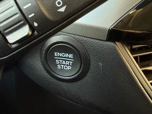 Used 2025 Ford Escape Active image 12