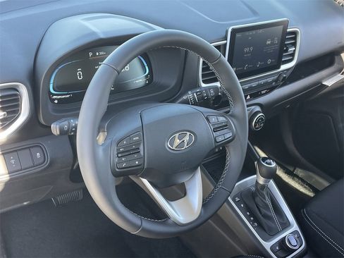 New 2026 Hyundai Venue SEL image 17