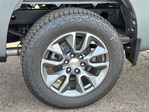 New 2025 Chevrolet Silverado 1500 LT w/ Convenience Package II image 31